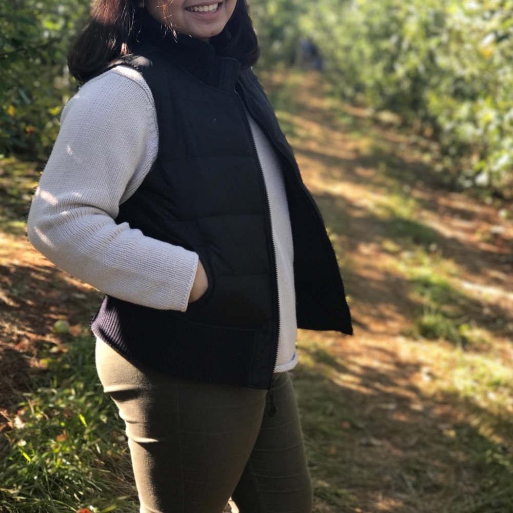 Old Navy Black Puffer Vest with Fleece Lining